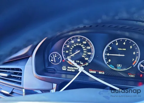 2016 BMW X5 Xdr40E z USA, uszkodzony, nr VIN 5UXKT0C52G0S77362